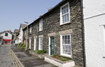 Myrtle Cottage Holiday Home