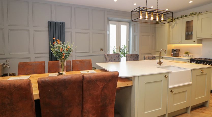 Photo of Hunter's Lodge