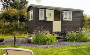 Photo of Cynefin Shepherds Hut