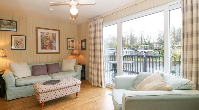 Photo of Mulberry Cabin On The Lake