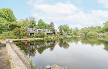 Mulberry Cabin On The Lake Holiday Home