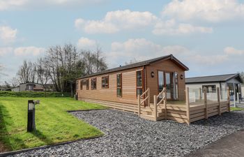 Lodge 4 Holiday Home