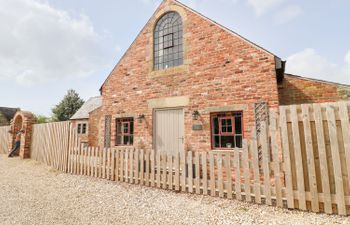 Hunters Lodge at Wildersley Farm Holiday Home