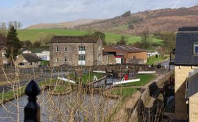 Photo of The Swans Nest Lock View