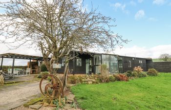 The Lodge at Wildersley Farm Holiday Home