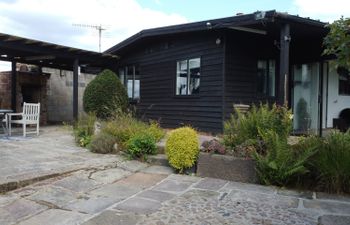 The Lodge at Wildersley Farm Holiday Home