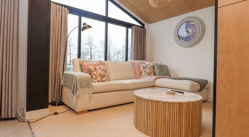 Photo of Encil Gyfrinfa