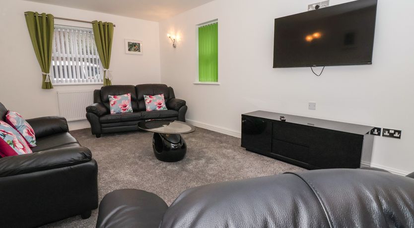 Photo of 4 Manor Garth