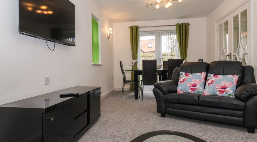 Photo of 4 Manor Garth