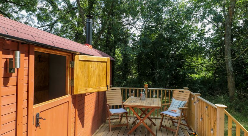 Photo of The Foxes Den Shepherds Hut