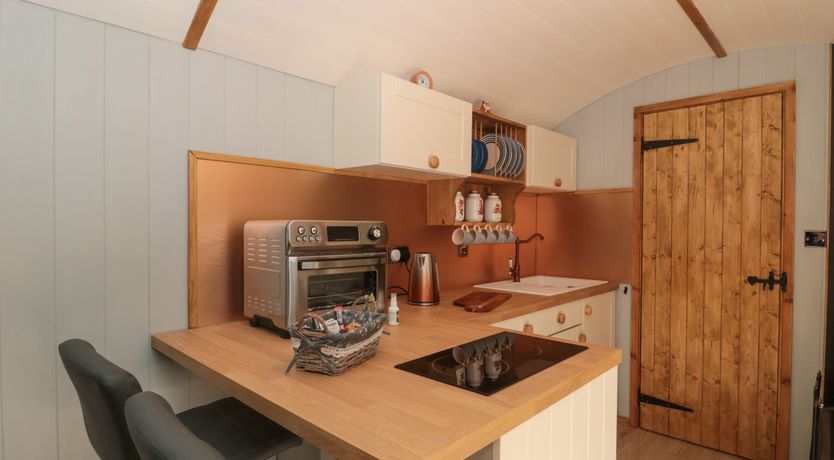 Photo of The Foxes Den Shepherds Hut