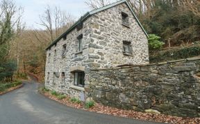 Photo of Hen Felin Isaf