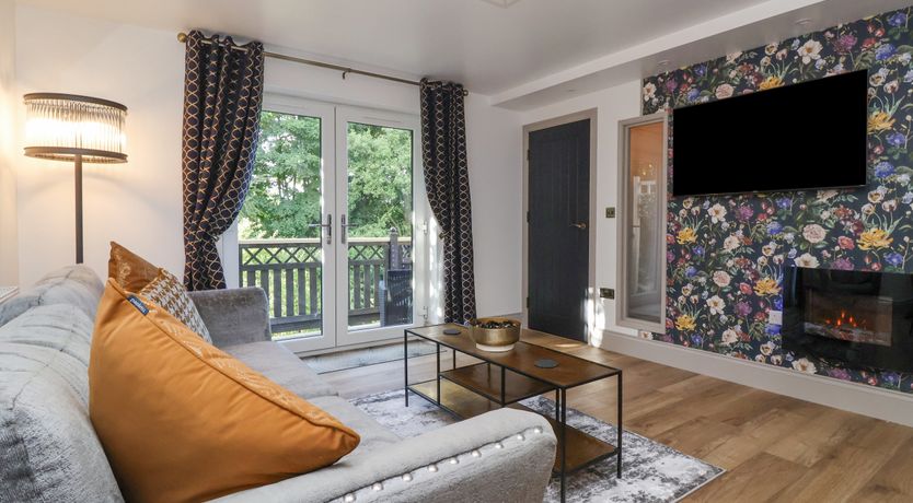 Photo of Waters Edge Lock View