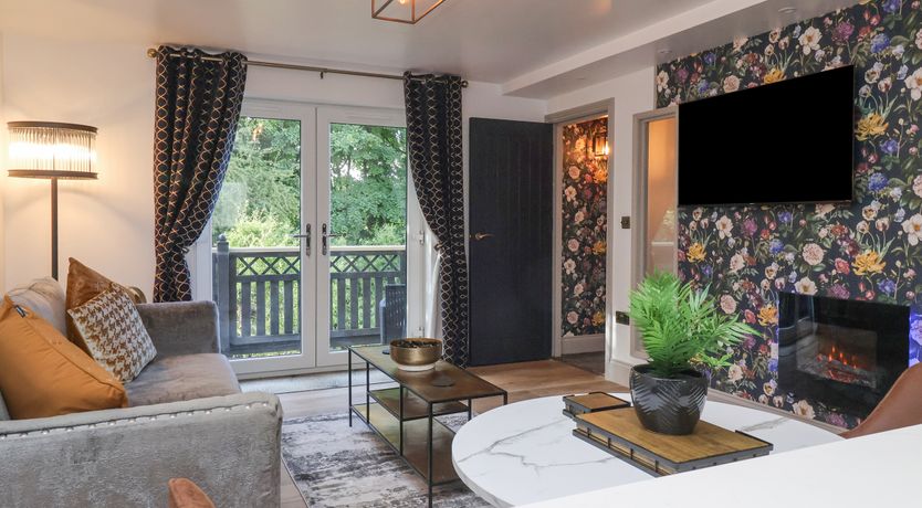 Photo of Waters Edge Lock View