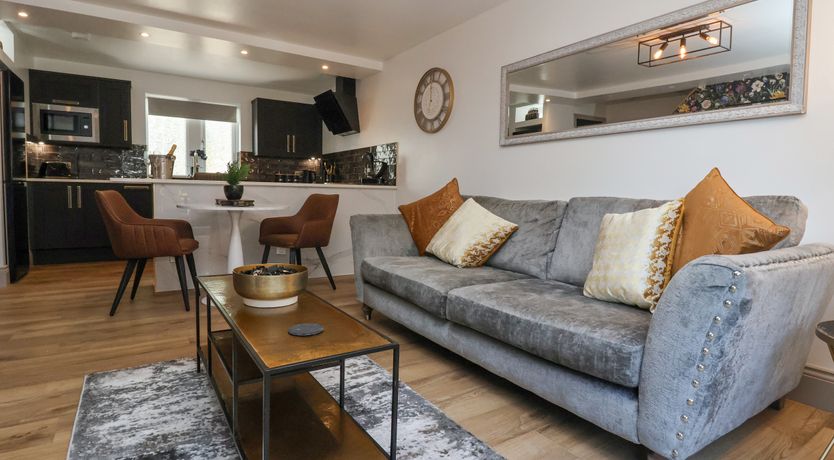 Photo of Waters Edge Lock View