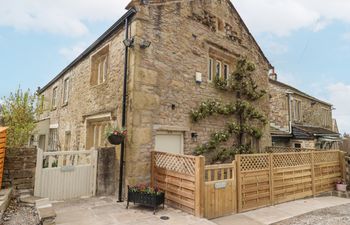 Pear Tree Cottage at Hey Farm Holiday Home