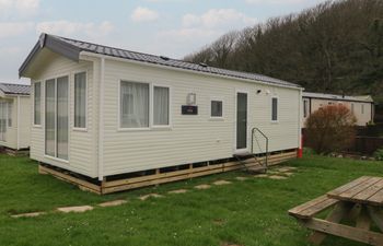 Caravan 7 Holiday Home