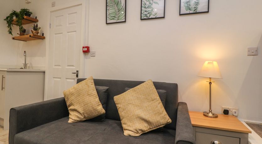 Photo of Basement Flat 43