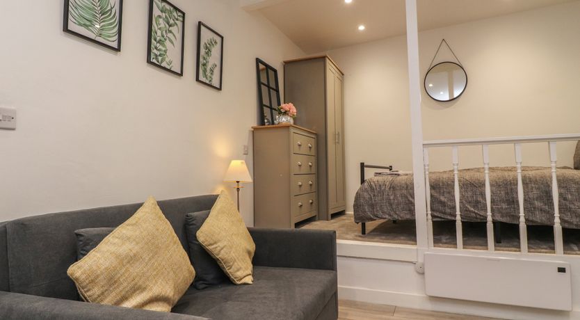 Photo of Basement Flat 43