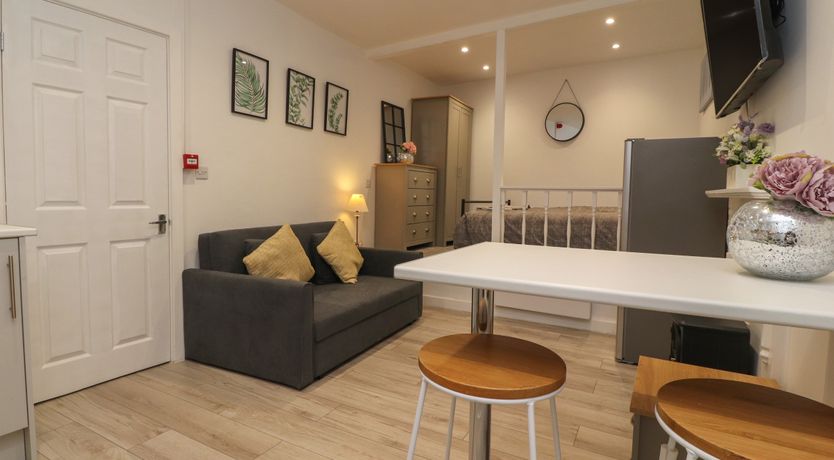 Photo of Basement Flat 43