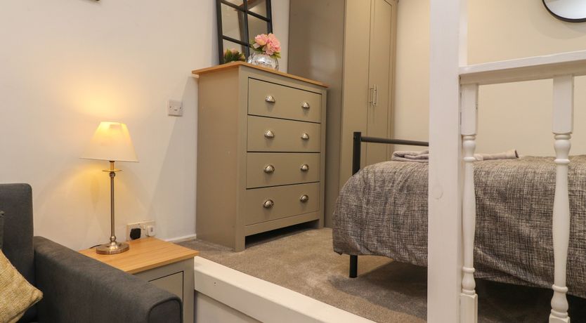 Photo of Basement Flat 43