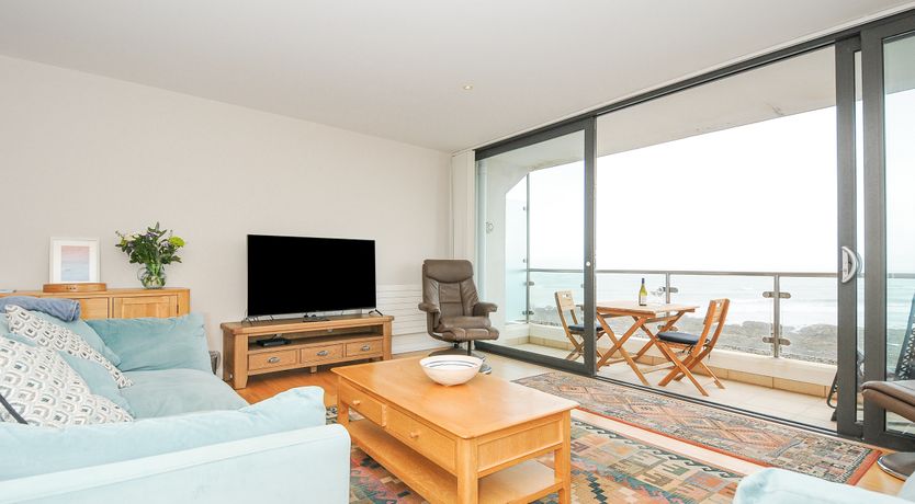 Photo of 2 Horizon View