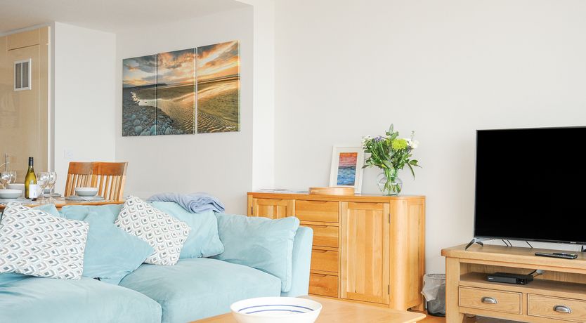 Photo of 2 Horizon View