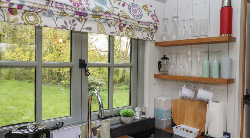 Photo of Burr 2 Shepherds Hut