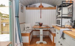 Photo of Burr 2 Shepherds Hut