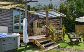 Photo of Burr 2 Shepherds Hut