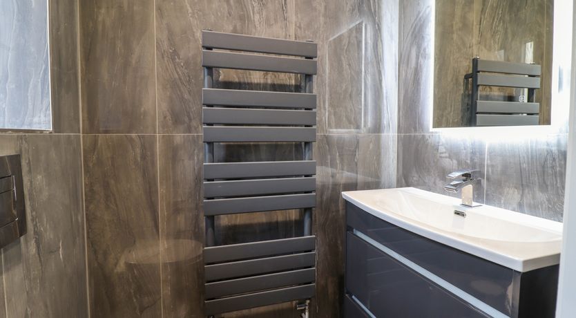 Photo of 2 Ty Newydd