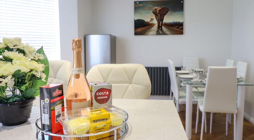 Photo of 2 Ty Newydd