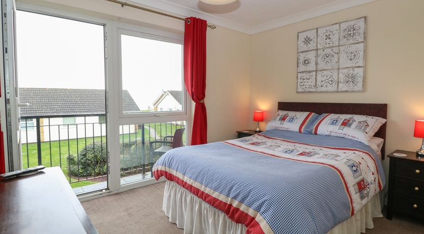 Photo of 19 Waterside Park