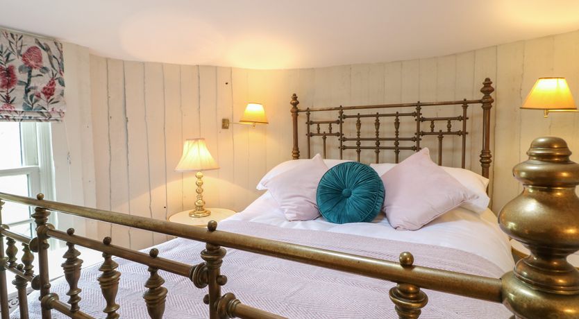 Photo of The Lazy Squire by The Water