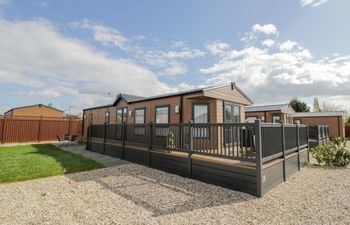 Long Acres Lodge Holiday Home