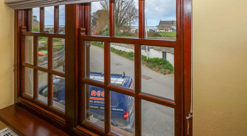 Photo of Parrog Bach