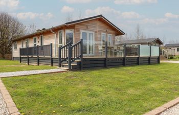 4 Meadow Retreat Holiday Home