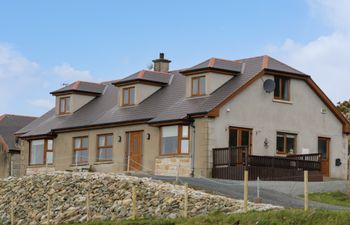 House on Ring Fort Hill Holiday Home