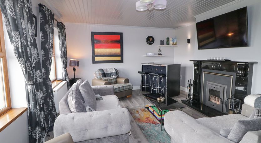 Photo of House on Ring Fort Hill