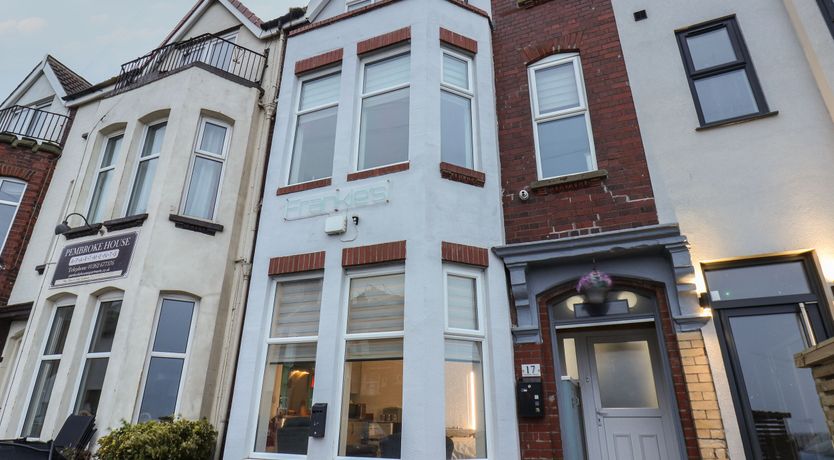 Photo of Frankie’s Seaview 3
