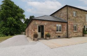 Photo of alder-cottage-fold-yards