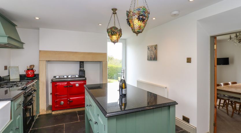 Photo of Thistlewood House