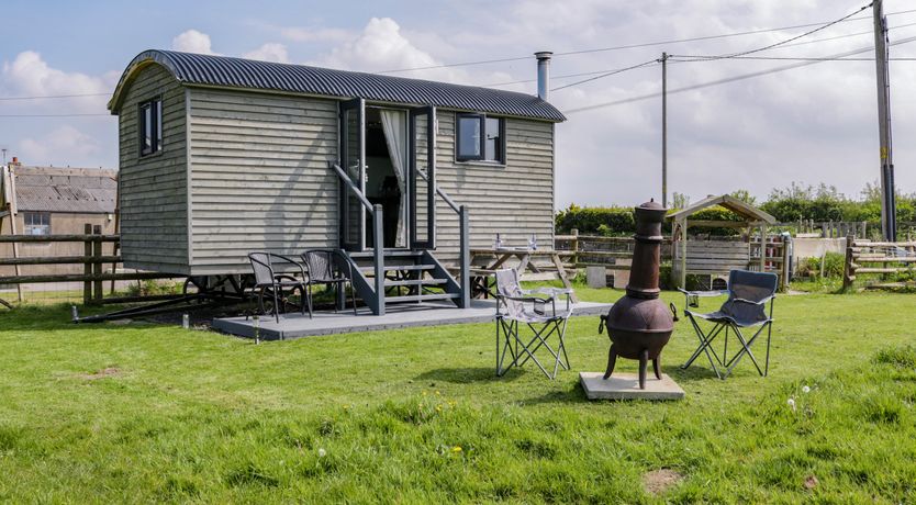 Photo of Cwtch Winnie Shepherds Hut