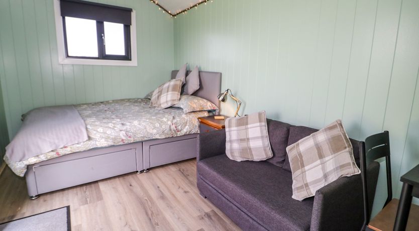 Photo of Cwtch Winnie Shepherds Hut