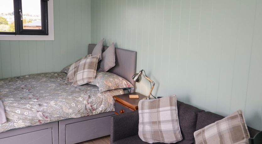 Photo of Cwtch Winnie Shepherds Hut