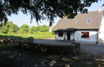 Kinvara Village 5 Bedr Cottage Holiday Home