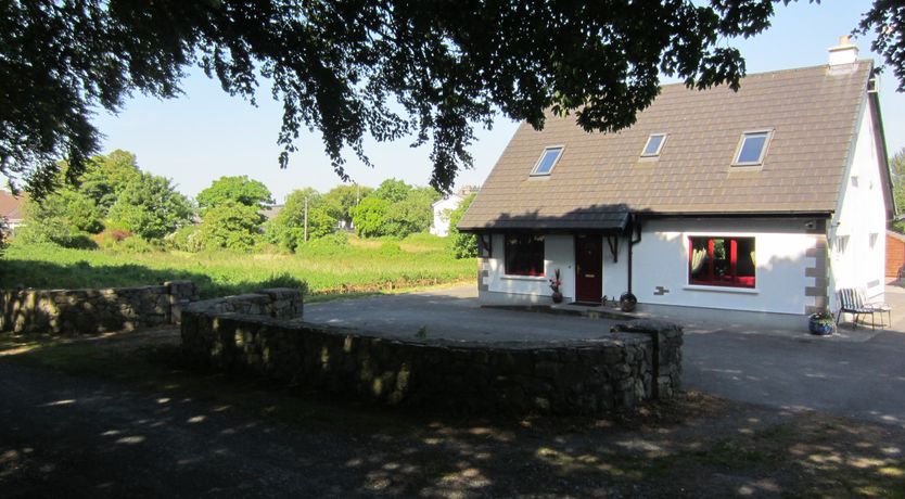 Photo of Kinvara Village 5 Bedr Cottage