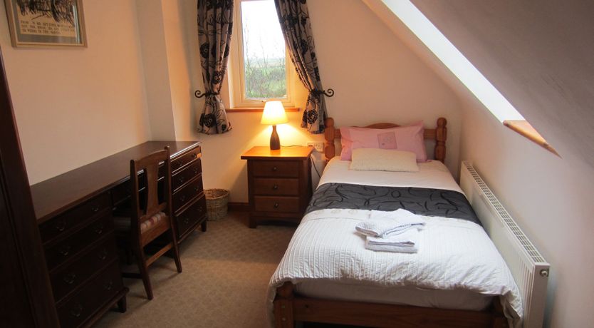 Photo of Kinvara Village 5 Bedr Cottage