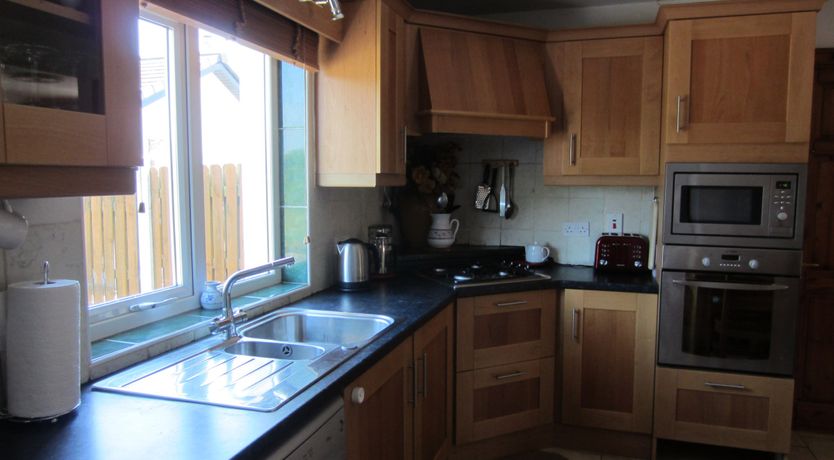 Photo of Kinvara Village 5 Bedr Cottage