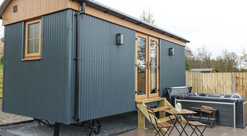 Photo of Dam View Shepherds Hut